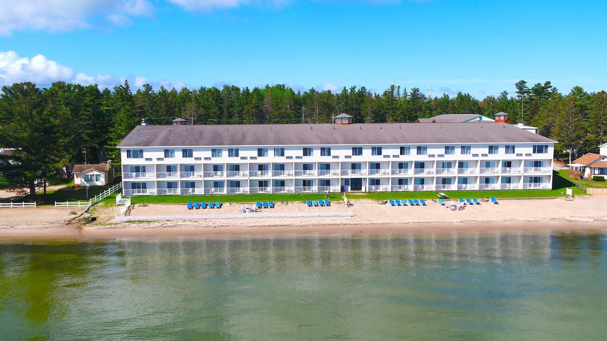 Bridge Vista Beach Hotel And Convention Center Mackinaw City Kültér fotó